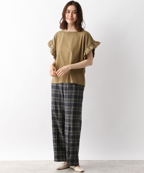 LEPSIM(レプシィム)の「ソデフリルプルオーバー2 347893(Tシャツ/カットソー・レディース・ブラック/オフホワイト/カーキ/イエロー・FREE)」の14枚目の写真