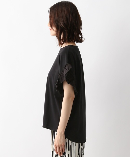 LEPSIM(レプシィム)の「ソデフリルプルオーバー2 347893(Tシャツ/カットソー・レディース・ブラック/オフホワイト/カーキ/イエロー・FREE)」の16枚目の写真