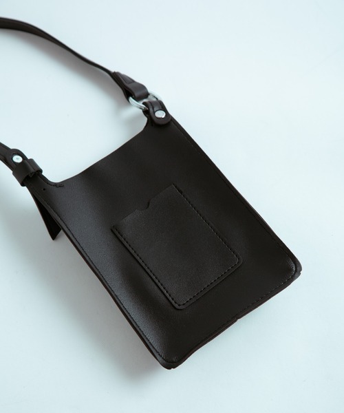 COLOR TOKYO ACCESSORIES(カラートウキョウアクセサリー)の「ミニマリストスクエアバッグ(ショルダーバッグ・レディース・ブラック・FREE)」の7枚目の写真