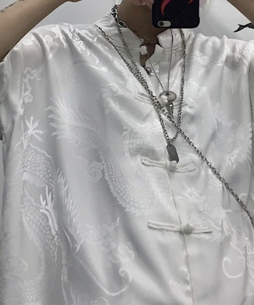 SEN TOKYO(セントーキョー)の「1枚で主役級。サテンタッチ チャイナデザインシャツ 5分袖(シャツ/ブラウス・レディース・ホワイト/ブラック・L/XL/M)」の11枚目の写真