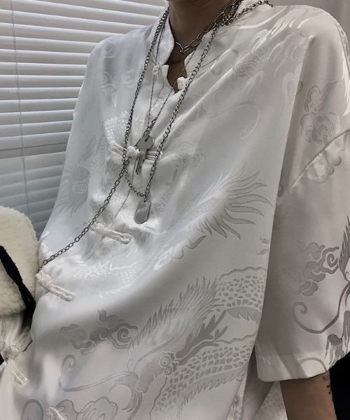 SEN TOKYO(セントーキョー)の「1枚で主役級。サテンタッチ チャイナデザインシャツ 5分袖(シャツ/ブラウス・レディース・ホワイト/ブラック・L/XL/M)」の13枚目の写真