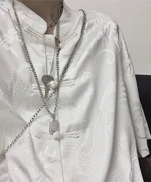 SEN TOKYO(セントーキョー)の「1枚で主役級。サテンタッチ チャイナデザインシャツ 5分袖(シャツ/ブラウス・レディース・ホワイト/ブラック・L/XL/M)」の14枚目の写真