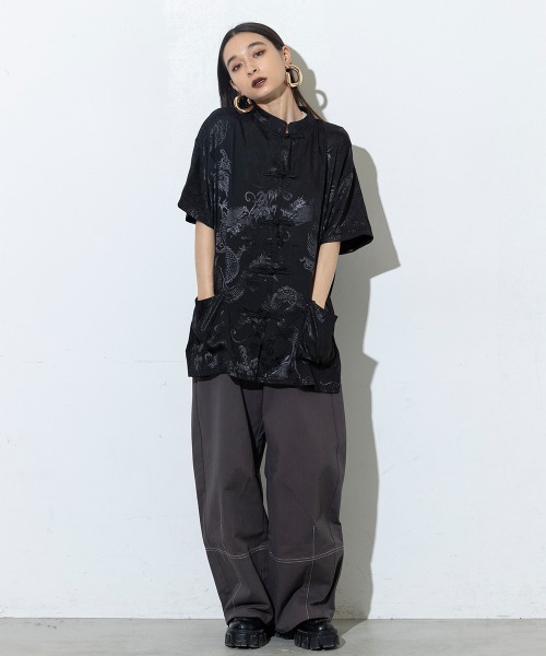 SEN TOKYO(セントーキョー)の「1枚で主役級。サテンタッチ チャイナデザインシャツ 5分袖(シャツ/ブラウス・レディース・ホワイト/ブラック・L/XL/M)」の17枚目の写真