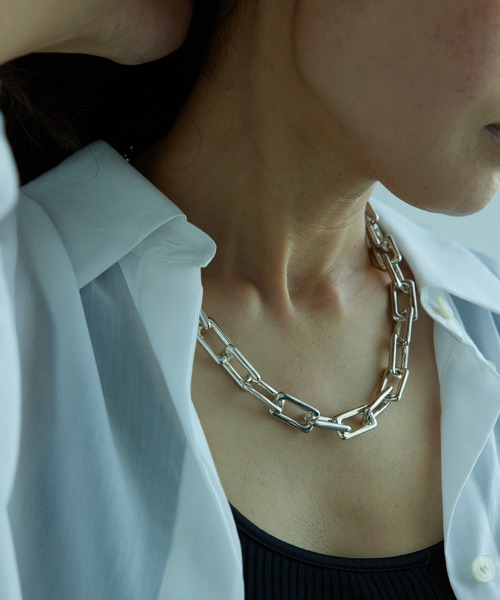 ROPE'（ロペ）の「ビッグチェーンアジャストショートネックレス（ネックレス・レディース・ゴールド/シルバー・FREE）」の2枚目の写真