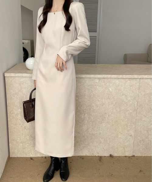 ECLIN(エクラン)の「バックスリットスクエアネックロングワンピース(ワンピース・レディース・ブラック/ダークブラウン/ベージュ・FREE)」の8枚目の写真