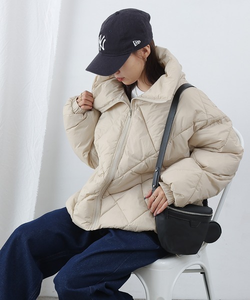 COLONY 2139（コロニートゥーワンスリーナイン）の「ダイヤキルトBIGブルゾン（ブルゾン・レディース・アイボリー/ブラック・FREE）」の3枚目の写真