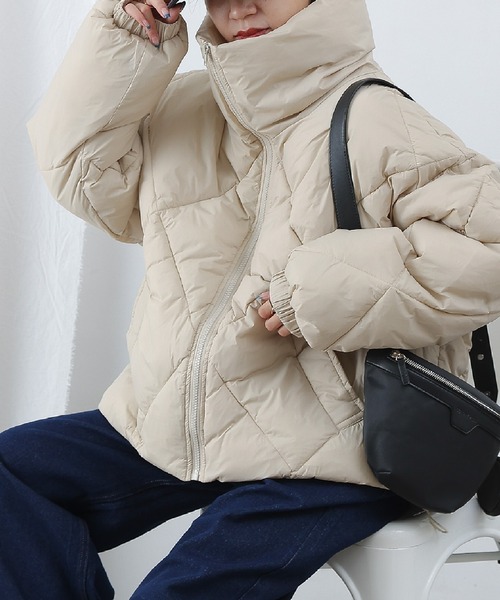 COLONY 2139（コロニートゥーワンスリーナイン）の「ダイヤキルトBIGブルゾン（ブルゾン・レディース・アイボリー/ブラック・FREE）」の5枚目の写真