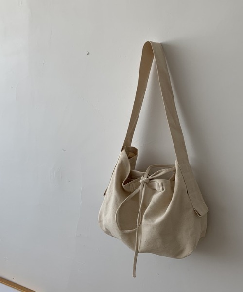 Vipoa（ヴィポア）の「オーバーショルダーバッグ（ショルダーバッグ・レディース・グリーン系その他/ブラック/ホワイト・FREE）」の14枚目の写真