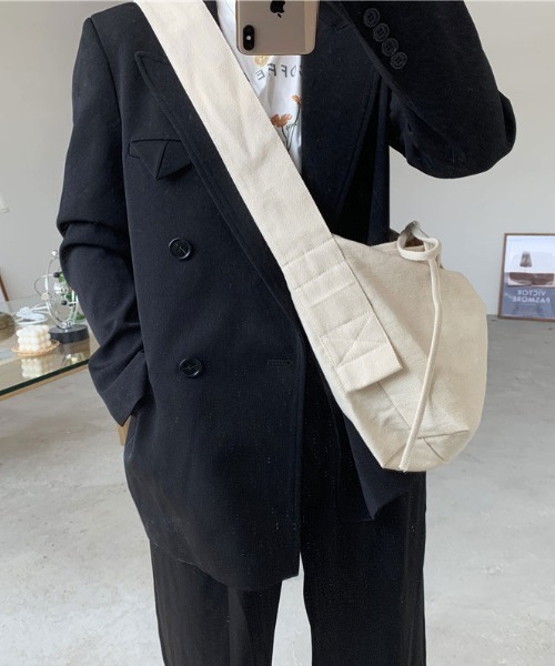 Vipoa（ヴィポア）の「オーバーショルダーバッグ（ショルダーバッグ・レディース・グリーン系その他/ブラック/ホワイト・FREE）」の4枚目の写真