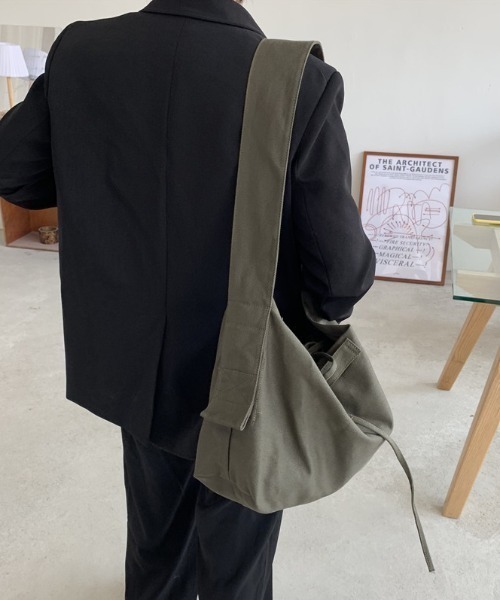 Vipoa（ヴィポア）の「オーバーショルダーバッグ（ショルダーバッグ・レディース・グリーン系その他/ブラック/ホワイト・FREE）」の7枚目の写真