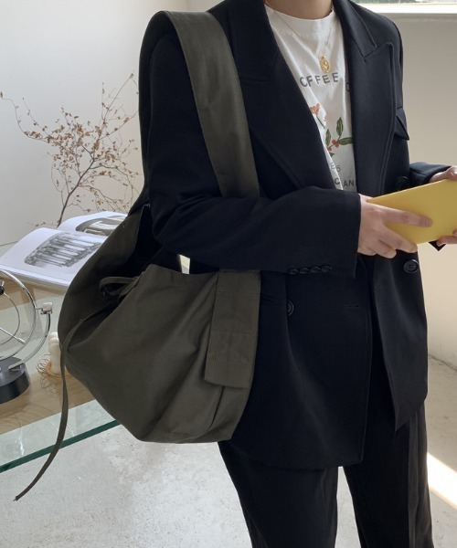 Vipoa（ヴィポア）の「オーバーショルダーバッグ（ショルダーバッグ・レディース・グリーン系その他/ブラック/ホワイト・FREE）」の8枚目の写真