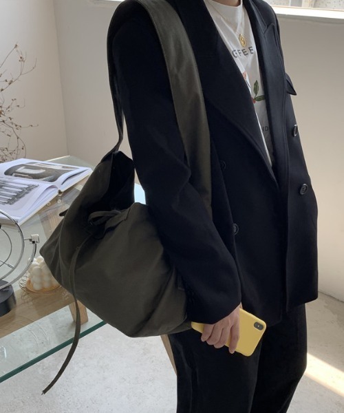 Vipoa（ヴィポア）の「オーバーショルダーバッグ（ショルダーバッグ・レディース・グリーン系その他/ブラック/ホワイト・FREE）」の9枚目の写真