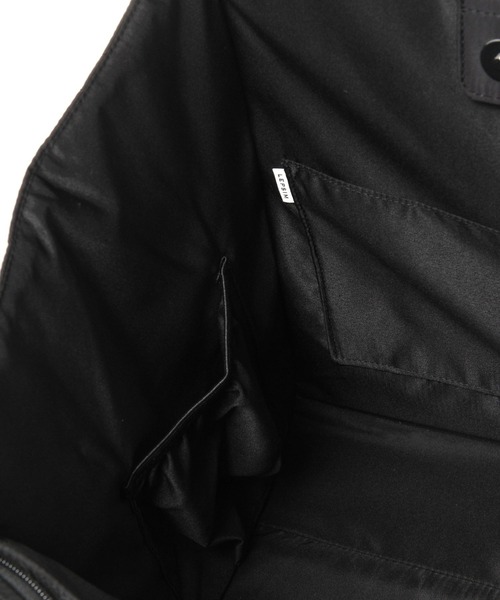 LEPSIM(レプシィム)の「マタニティ/キルティングトートバッグ 162525(マザーズバッグ・レディース・ブラック/グリーン/アイボリー・ONE SIZE)」の16枚目の写真