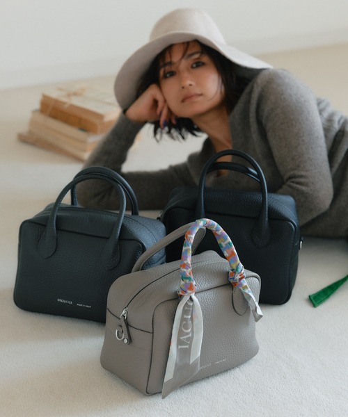 IACUCCI（イアクッチ）の「モノグランマ シャルパ COTTON/SILK（バンダナ/スカーフ・レディース・アイボリー/マルチ・FREE）」の4枚目の写真