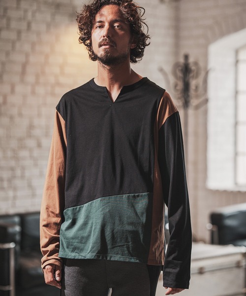 FACTOTUM（ファクトタム）の「mlt3970- Block Color Scheme & Key-neck Long-sleeve T-Shirt カットソー（Tシャツ/カットソー・メンズ・ホワイト/ブラック/ブルー系その他・48/44/46）」の3枚目の写真