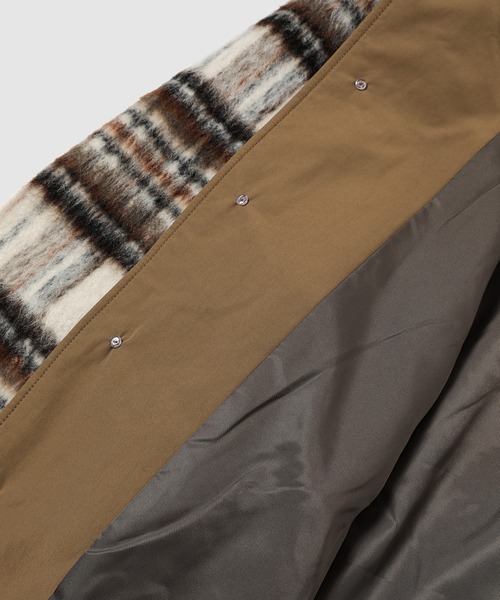 Feng Chen Wang（フェン・チェン・ワン）の「Plaid/Nylon Phoenix PANELLED COAT（その他アウター・メンズ・カーキ系・S/M）」の2枚目の写真