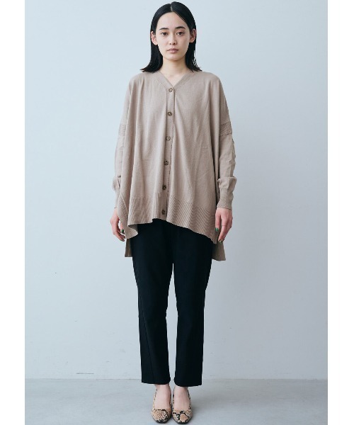 IEDIT(イディット)の「IEDIT からだが泳ぐオーバーサイズが女っぽい 綿100%ゆるひらニットカーディガン(カーディガン/ボレロ・レディース・ブルー/チャコールグレー/キャメル/ピンク/ブルー系その他/ブラック/グレイッシュベージュ/グリーン・MEDIUM/LARGE/XX-LARGE/X-LARGE/SMALL/XXX-LARGE)」の10枚目の写真