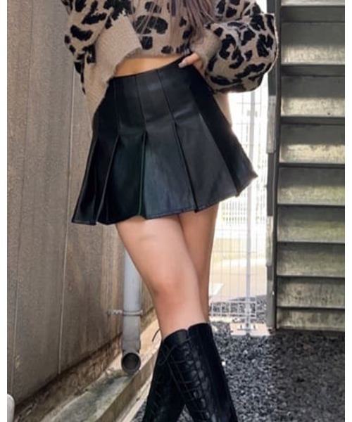 EGOIST（エゴイスト）の「ワイドプリーツミニスカート（スカート・レディース・ブラック/マルチ/キャメル・S/M）」の2枚目の写真