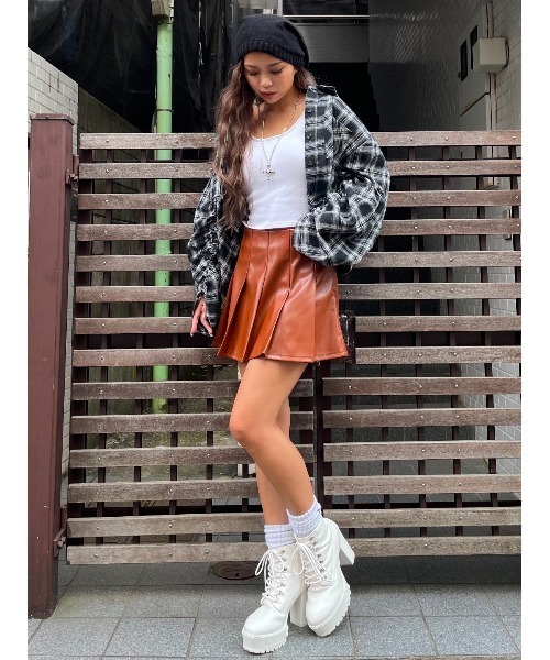 EGOIST（エゴイスト）の「ワイドプリーツミニスカート（スカート・レディース・ブラック/マルチ/キャメル・S/M）」の14枚目の写真