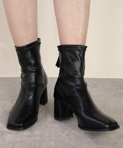 IAMUSE（アイアミューズ）の「スクエアトゥミドルブーツ S0782【IAMUSE】（ブーツ・レディース・アイボリー/ブラック・23cm/24cm/23.5cm/24.5cm）」の17枚目の写真