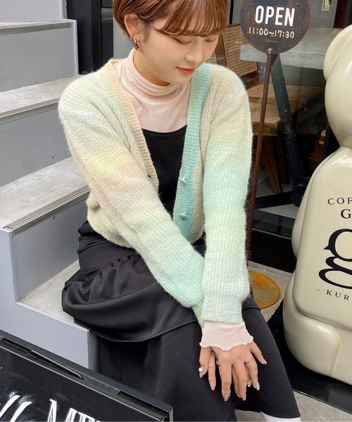 Ambre Ciel(アンブルシエル)の「グラデーションニットカーディガン/【WEB/EC限定商品】(カーディガン/ボレロ・レディース・ピンク/ライトグリーン・FREE)」の11枚目の写真