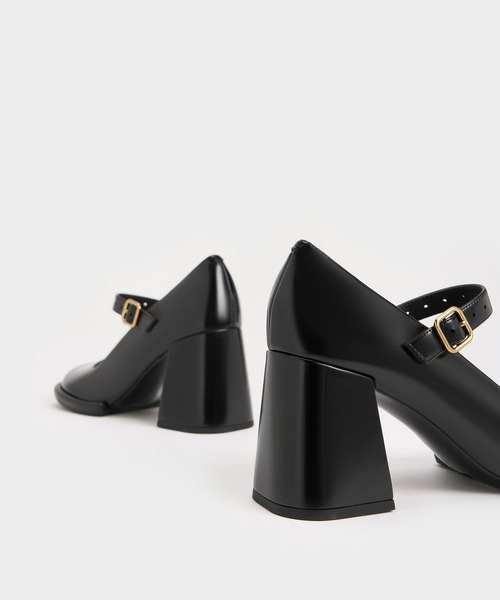 CHARLES & KEITH(チャールズ & キース)の「チューブラー メリージェーンパンプス(パンプス・レディース・ブラック/グリーン/マルーン・22cm/22.5cm/23cm/23.5cm/24.5cm/25cm/25.5cm)」の5枚目の写真