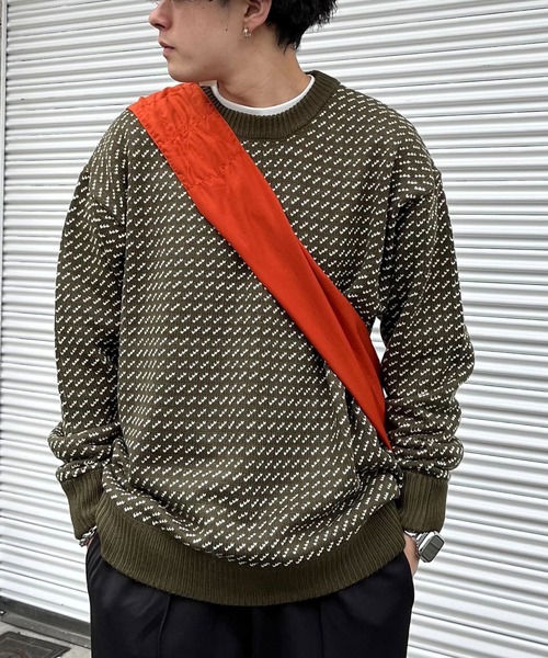 WHIMSIC（ウィムジック）の「【UNISEX】バーズアイクルーネックセーター（ニット/セーター・メンズ・ネイビー/オフホワイト/ブルー/オリーブ・FREE）」の3枚目の写真