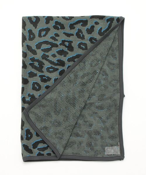 WHIZLIMITED(ウィズリミテッド)の「LEOPARD STOLE(ストール/ショール・メンズ・グレー/ピンク・FREE)」の3枚目の写真