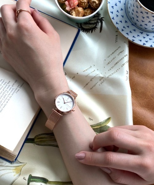 Three Four Time（ｽﾘｰﾌｫｰﾀｲﾑ）の「5気圧防水メッシュウォッチ　/　時計（アナログ腕時計・レディース・ピンク/シルバー・FREE）」の17枚目の写真