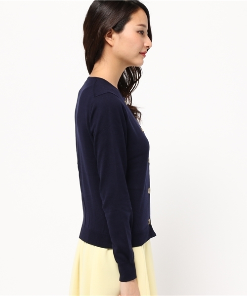 NATURAL BEAUTY BASIC（ナチュラルビューティーベーシック）の「【Sweet4月号掲載】ハトメ釦コットンニットカーディガン（カーディガン/ボレロ・レディース・ホワイト系その他/オフホワイト/ブルー/ネイビー/ダークブルー・MEDIUM）」の7枚目の写真