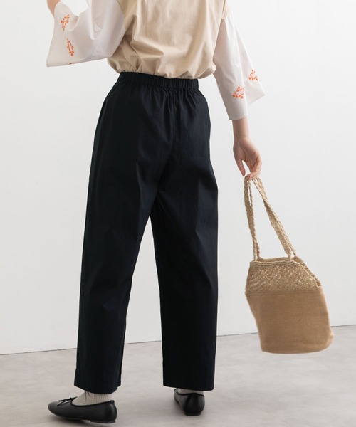 POU DOU DOU(プードゥドゥ)の「コットンサテンストレッチクロップドパンツ(その他パンツ・レディース・ブラック/ブラック系その他/スミクロ・3)」の20枚目の写真