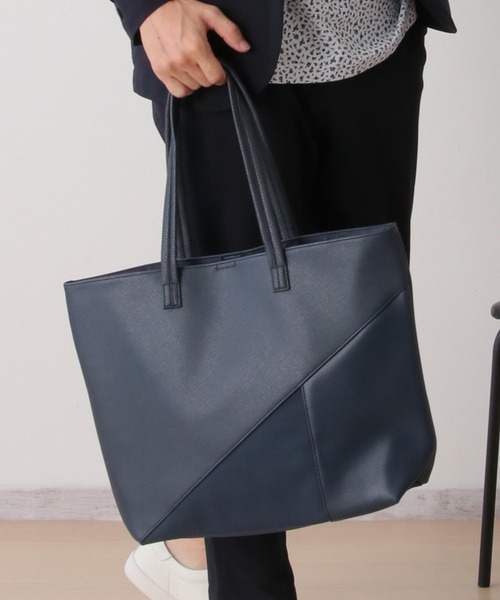ikka（イッカ）の「PU切り替えトートバッグ（トートバッグ・メンズ・ブラック/ネイビー/ダークブラウン・FREE）」の3枚目の写真