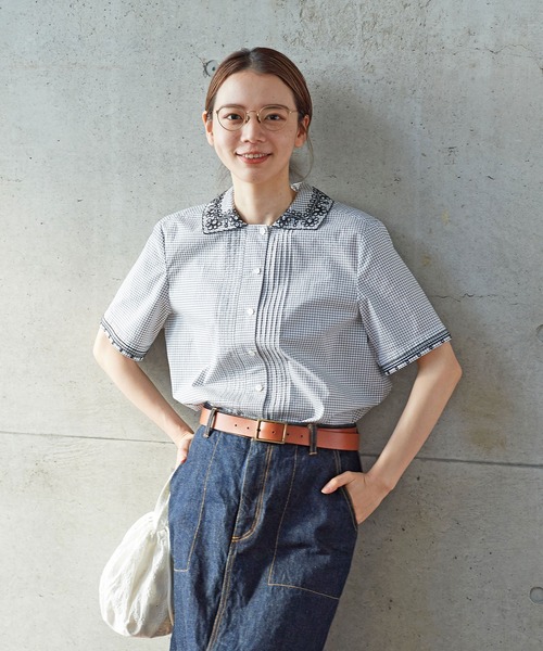 PAR ICI（パーリッシィ）の「コードお花刺繍 半袖ブラウス（シャツ/ブラウス・レディース・チェック/ホワイト/ネイビー・FREE）」の3枚目の写真