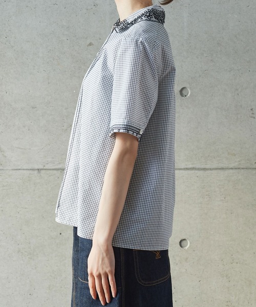 PAR ICI（パーリッシィ）の「コードお花刺繍 半袖ブラウス（シャツ/ブラウス・レディース・チェック/ホワイト/ネイビー・FREE）」の15枚目の写真