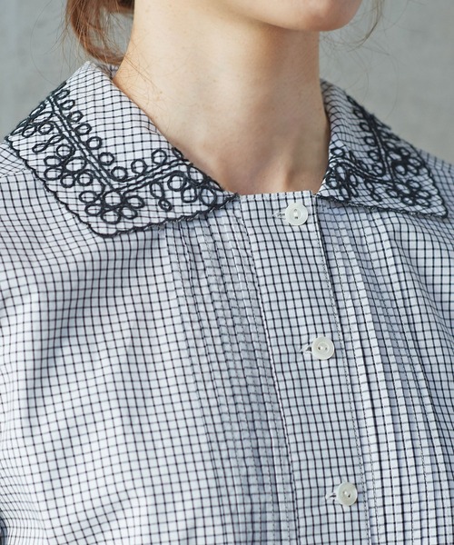 PAR ICI（パーリッシィ）の「コードお花刺繍 半袖ブラウス（シャツ/ブラウス・レディース・チェック/ホワイト/ネイビー・FREE）」の17枚目の写真
