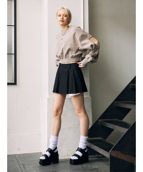 ENVYM（アンビー）の「ローウエストプリーツSK（スカート・レディース・ベージュ/グレー/ブラック・SMALL/MEDIUM）」の7枚目の写真