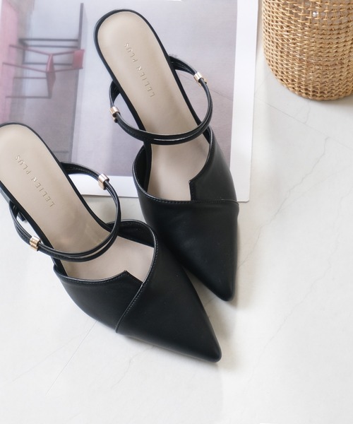 AmiAmi（アミアミ）の「2WAYポインテッドトゥミュールサンダル