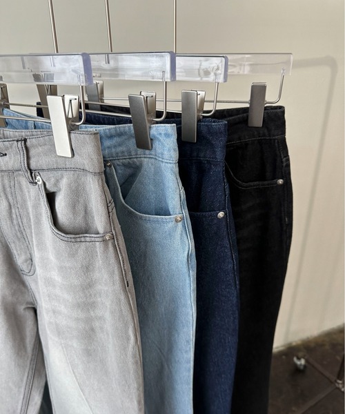 EPIMI E'PIMMY（エピミエピミー）の「センタープレスセミフレアデニム（デニムパンツ・レディース・ネイビー/ブラック/グレー/ブルー・SMALL/MEDIUM）」の22枚目の写真