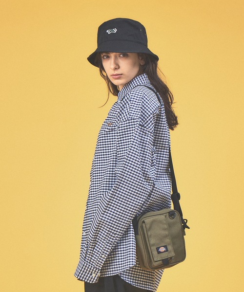 Dickies（ディッキーズ）の「DICKIES/ディッキーズ　AUTHENTIC SQUARE SHOULDER BAG オーセンティックスクエアショルダー バッグ（バックパック/リュック・メンズ・ブラック/ベージュ/カーキ・フリー）」の3枚目の写真