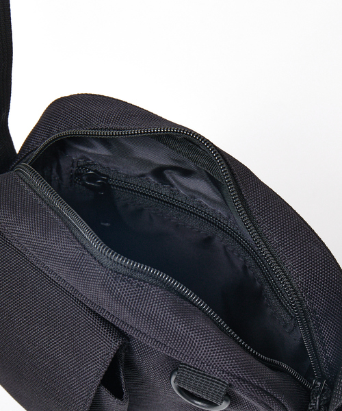 Dickies（ディッキーズ）の「DICKIES/ディッキーズ　AUTHENTIC SQUARE SHOULDER BAG オーセンティックスクエアショルダー バッグ（バックパック/リュック・メンズ・ブラック/ベージュ/カーキ・フリー）」の10枚目の写真