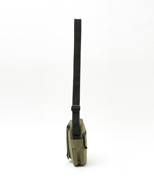 Dickies（ディッキーズ）の「DICKIES/ディッキーズ　AUTHENTIC SQUARE SHOULDER BAG オーセンティックスクエアショルダー バッグ（バックパック/リュック・メンズ・ブラック/ベージュ/カーキ・フリー）」の17枚目の写真