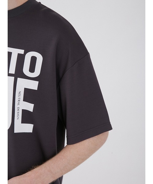 gelato pique(ジェラートピケ)の「【UNISEX】ワンポイントBIGロゴプルオーバー(Tシャツ/カットソー・レディース・ダークグレー/アイボリー・S-M/M-L)」の8枚目の写真