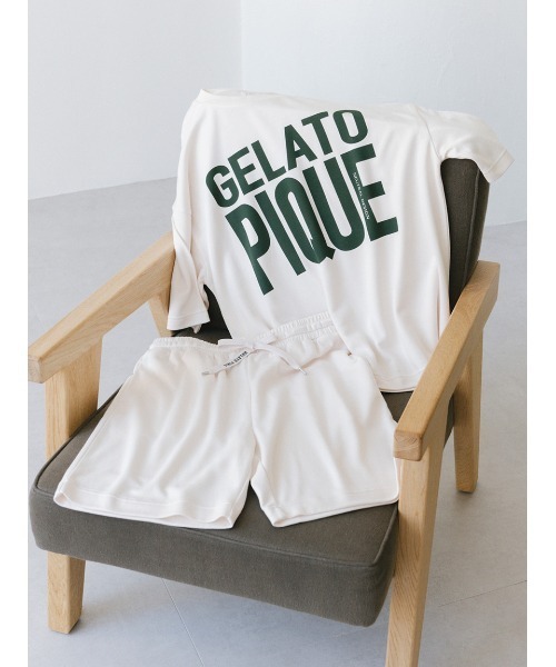 gelato pique(ジェラートピケ)の「【UNISEX】ワンポイントBIGロゴプルオーバー(Tシャツ/カットソー・レディース・ダークグレー/アイボリー・S-M/M-L)」の16枚目の写真
