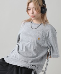 Carhartt（カーハート）の「Carhartt/カーハート オーバーサイズ ワンポイントロゴ ポケ付き半袖Tシャツ（Tシャツ/カットソー）」