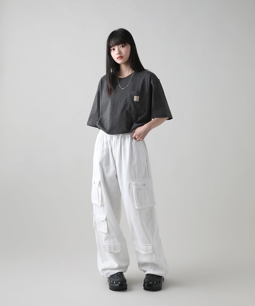 Carhartt(カーハート)の「Carhartt/カーハート オーバーサイズ ワンポイントロゴ ポケ付き半袖Tシャツ(Tシャツ/カットソー・メンズ・ヘザーグレー/ブラック/ブラウン系その他/ブルー系その他3/グリーン系その他2/ダークカーキ/ネイビー/ホワイト/ベージュ系その他/ボルドー/ヘザーチャコール・M/XL/L)」の22枚目の写真