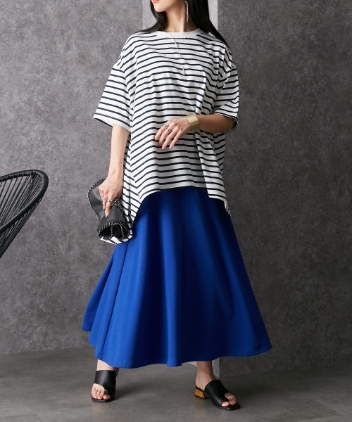 Soiunique（スワユニーク）の「ゆったりサイズバックフレアボーダーＴシャツ ［Soiunique］（Tシャツ/カットソー・レディース・ホワイト×ネイビー/ブラック×ホワイト/ホワイト×ブルー/ホワイト×グリーン・M/L）」の5枚目の写真