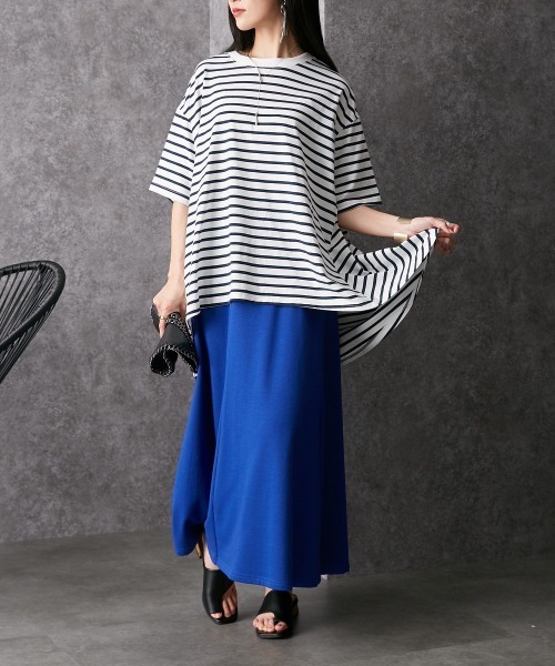 Soiunique（スワユニーク）の「ゆったりサイズバックフレアボーダーＴシャツ ［Soiunique］（Tシャツ/カットソー・レディース・ホワイト×ネイビー/ブラック×ホワイト/ホワイト×ブルー/ホワイト×グリーン・M/L）」の6枚目の写真