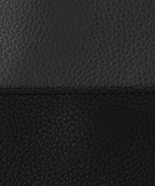 COMME　CA COMMUNE（コムサコミューン）の「★雑誌掲載商品★ フェイクレザー バイカラー スクエアーショルダーバッグ（ショルダーバッグ・メンズ・ネイビー/ブラック×グレー/オリーブ/オリーブ×ブラック・FREE）」の15枚目の写真