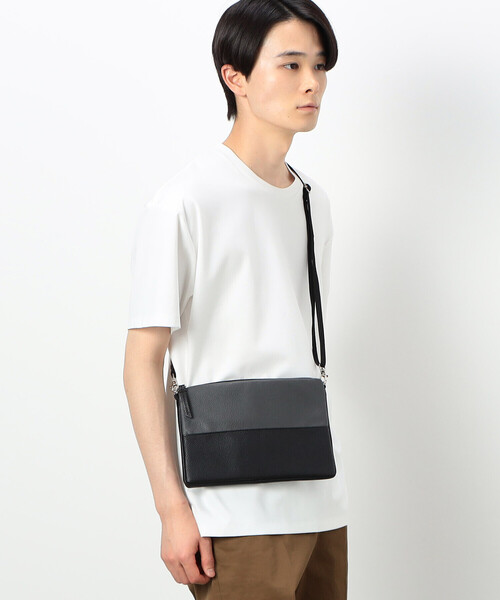 COMME　CA COMMUNE（コムサコミューン）の「★雑誌掲載商品★ フェイクレザー バイカラー スクエアーショルダーバッグ（ショルダーバッグ・メンズ・ネイビー/ブラック×グレー/オリーブ/オリーブ×ブラック・FREE）」の21枚目の写真