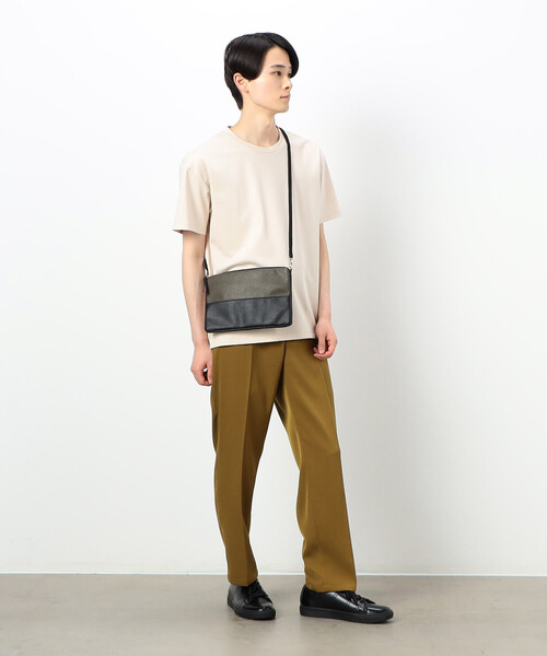 COMME　CA COMMUNE（コムサコミューン）の「★雑誌掲載商品★ フェイクレザー バイカラー スクエアーショルダーバッグ（ショルダーバッグ・メンズ・ネイビー/ブラック×グレー/オリーブ/オリーブ×ブラック・FREE）」の22枚目の写真